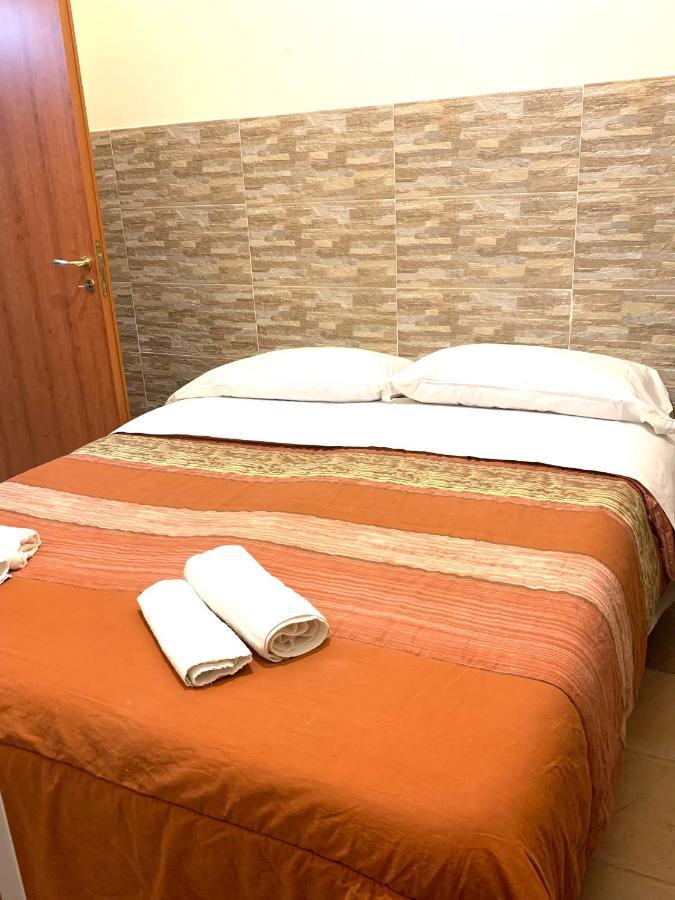 Holiday House San Biagio,41 Apartment เนเปิลส์ ภายนอก รูปภาพ