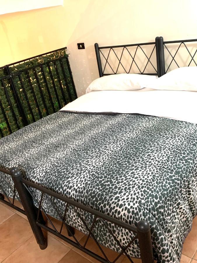 Holiday House San Biagio,41 Apartment เนเปิลส์ ภายนอก รูปภาพ