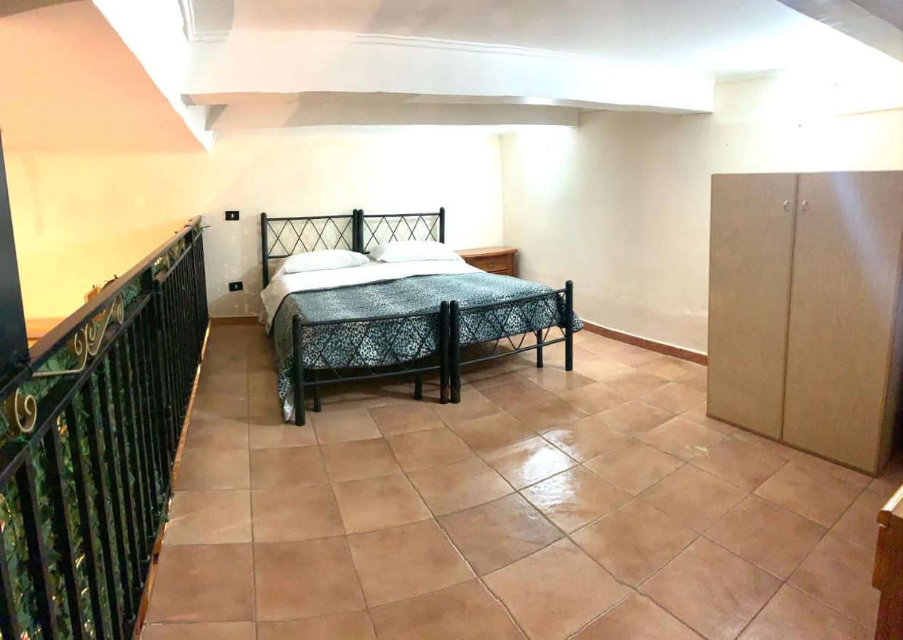 Holiday House San Biagio,41 Apartment เนเปิลส์ ภายนอก รูปภาพ