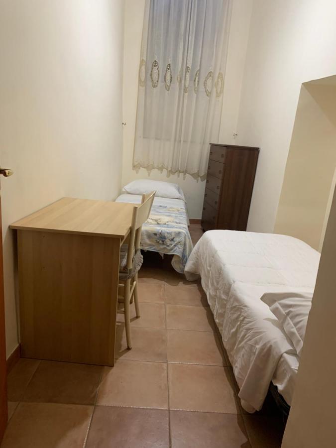 Holiday House San Biagio,41 Apartment เนเปิลส์ ภายนอก รูปภาพ